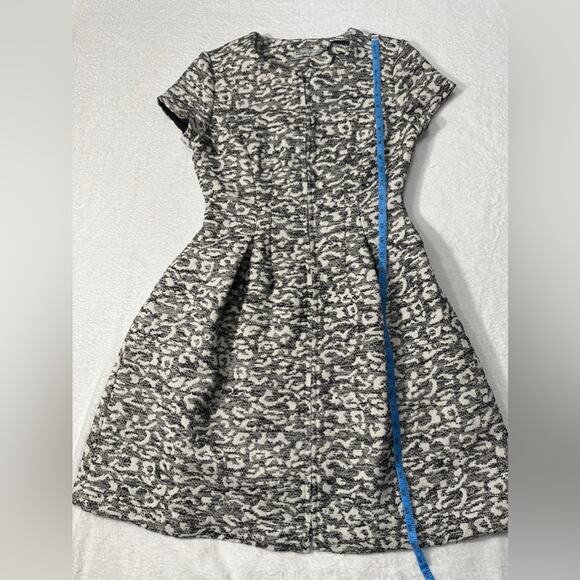 Eliza J Zip Front Leopard Knit Jacquard Fit & Flare Dress With Pockets Size: 4 - Picture 8 of 11